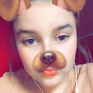 Meet your Posher, Caroline